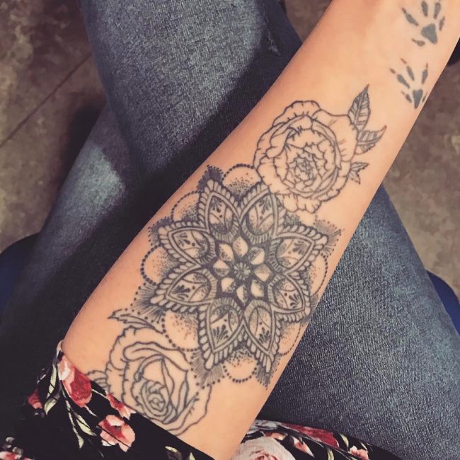 125 Stunning Arm Tattoos For Women Meaningful Feminine Designs