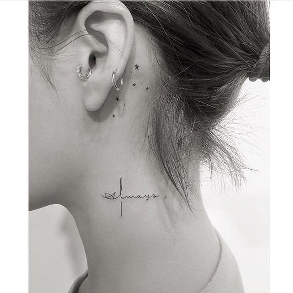 30 Charming Behind The Ear Tattoos For Ladies In 2020 Tiny Tattoo Inc