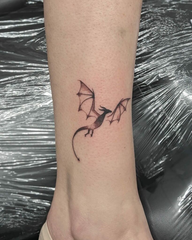 30 Cute Dragon Tattoos For Women Ideas Dragon Tattoo For Women Cute