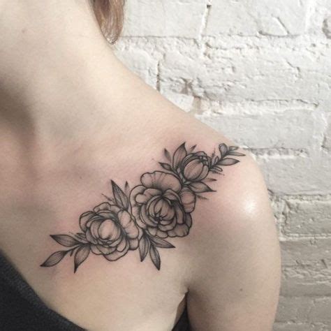 30 Elegant Shoulder Tattoos For Women With Style Tattooblend