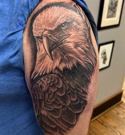 30 Eye Catching Traditional Eagle Tattoos To Unleash Your Inner