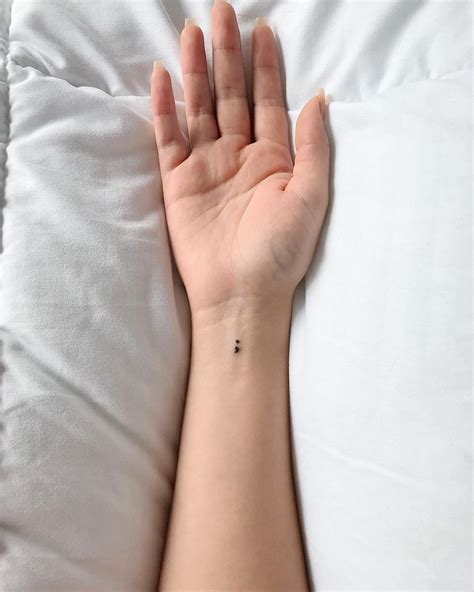 30 Small Wrist Tattoo Ideas That Are Subtle And Chic Tiny Wrist