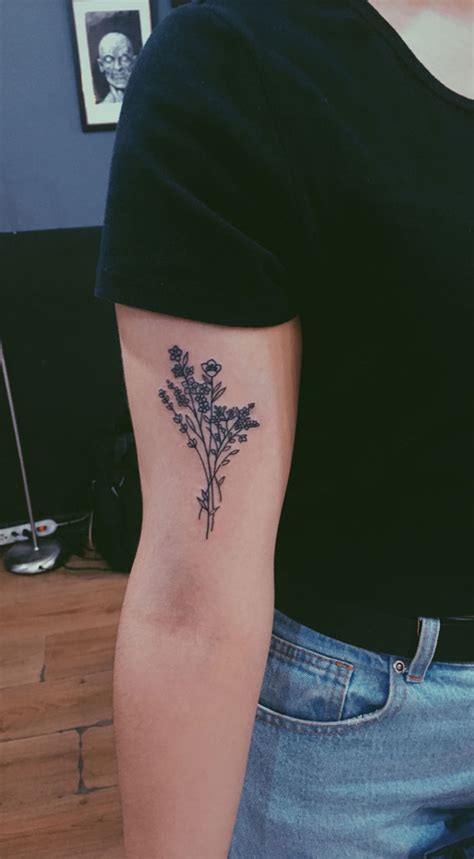 31 Floral Tattoo Designs That Are Both Pretty And Meaningful See