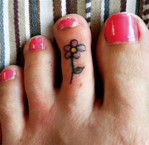 50 Cute Toe Tattoos Ideas For Men And Women 2018 Tattoosboygirl