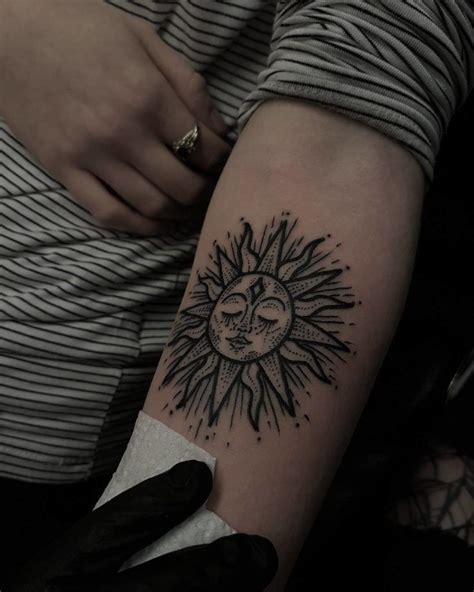 55 Totally Inspiring Ideas For Sun Tattoo Design Sun Tattoo Design