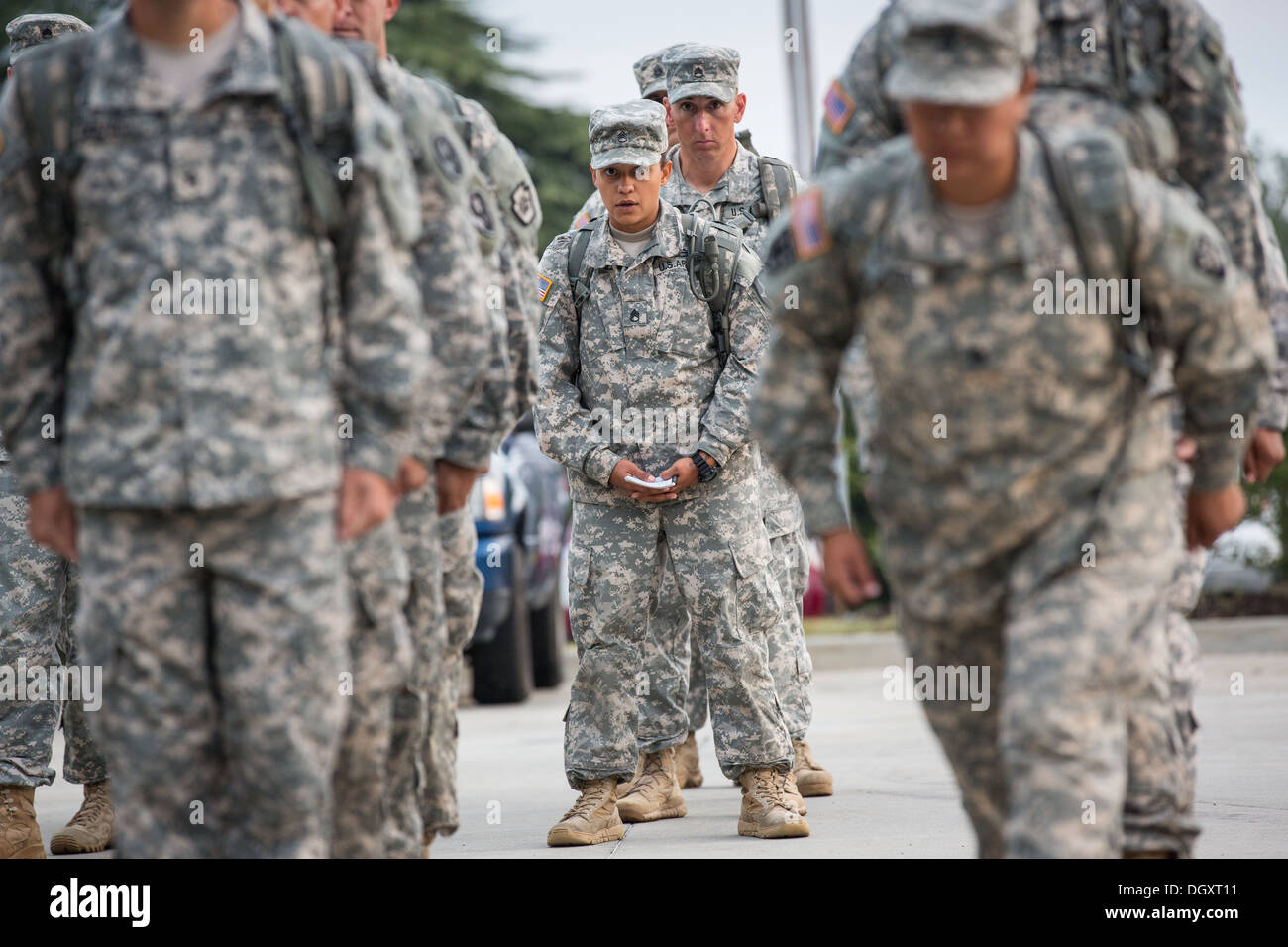 A Female Drill Sergeant Candidates At The Us Army Drill Instructors