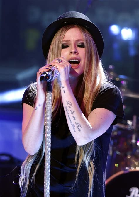 Avril Lavigne S 25 Tattoos A Guide Popsugar Beauty Uk