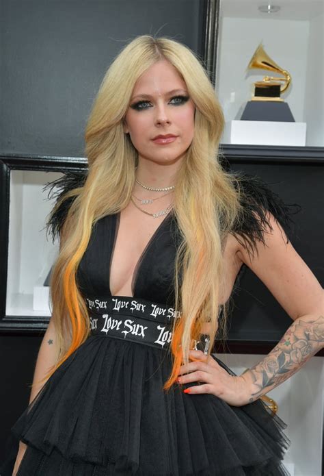 Avril Lavigne S 25 Tattoos A Guide Popsugar Beauty