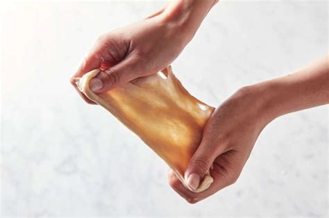 Baker S Techniques How To Do The Windowpane Test When Kneading Bread