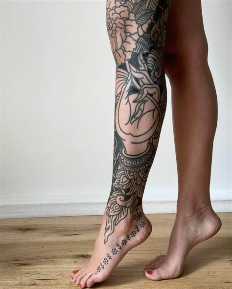 Beinmanschetten Tattoo Beinmanschetten Tattoo Pintopin Leg Tattoos Women Leg Sleeve