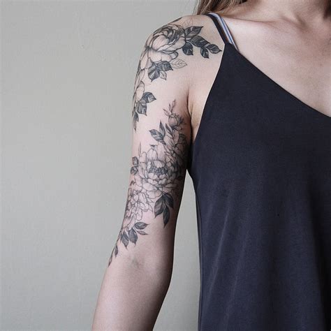 Chronic Ink Tattoo Vancouver Rayna Blackwork Tattoo Floral Wrap