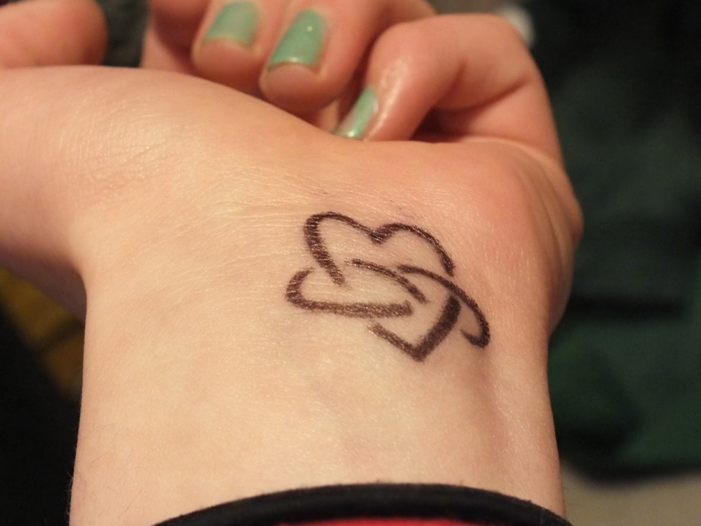 Coeur Tatouage Idee Petit Tatouage Poignet Small Heart Tattoos Two