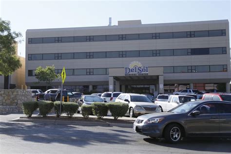 Del Sol Medical Center S Neighbors Are Mad About Parking Local News