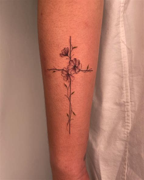 Details 57 Cross Tattoo With Flowers Best In Cdgdbentre