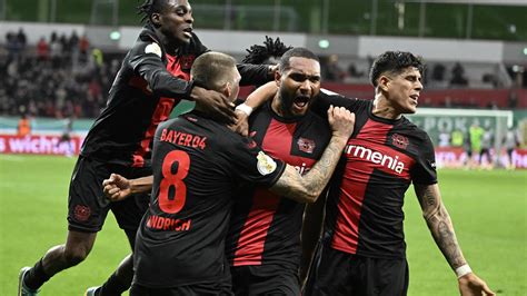 Dfb Pokal Bayer Leverkusen Nach Last Minute Sieg Gegen Stuttgart Im