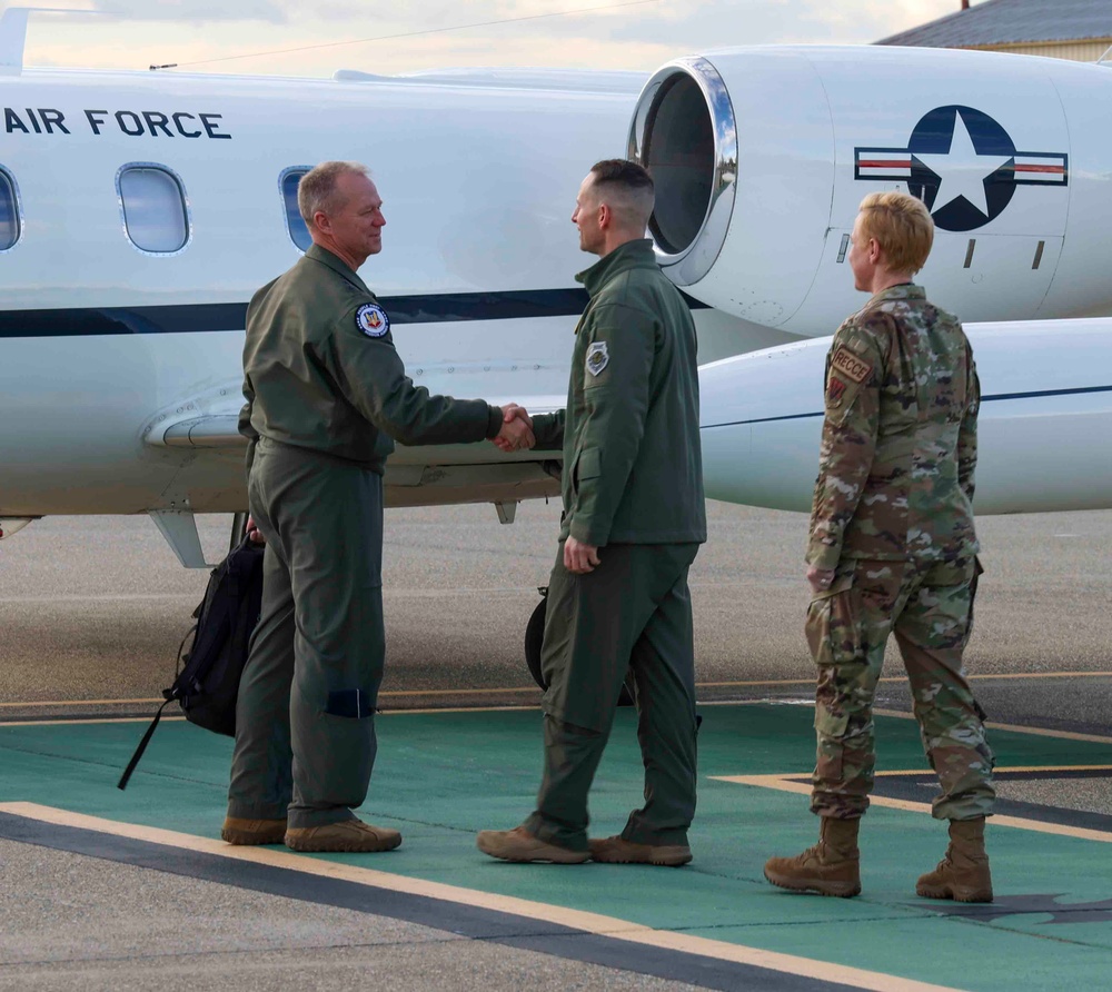 Dvids Images Comacc Gen Mark D Kelly Visits Beale Air Force Base