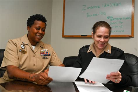 Dvids News Navy Recruiting Gives 400 Reservists Opportunity As