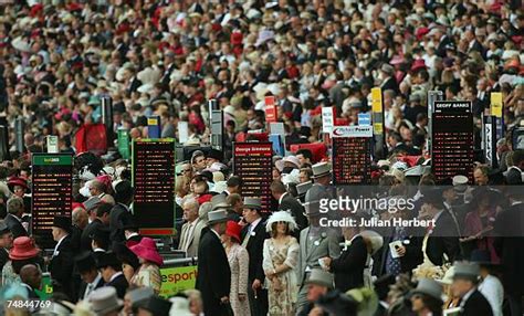 English Bookmakers Photos And Premium High Res Pictures Getty Images