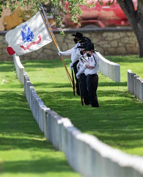 Fort Sam National Cemetery Resumes Burials With Honors