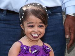 Jyoti Amge World S Smallest Woman Joins Cast Of American Horror