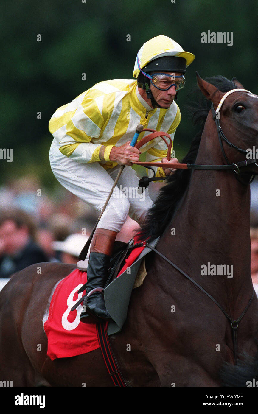 Lester Piggott Jockey 24 August 1993 Stock Photo Alamy