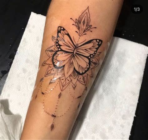 Pin Em Tatuajes Femeninos