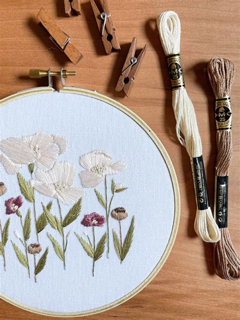 Poppy Fields Embroidery Pattern Diy Easy Embroidery Pattern With Detailed Instructions Poppy Wall Art Poppy Flower Embroidery Etsy