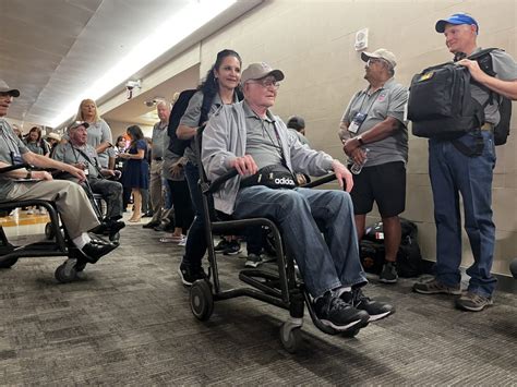 San Antonio Veterans Board Honor Flight To Visit D C War Memorials