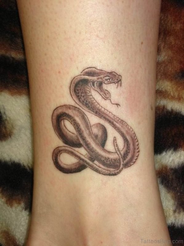 Scary Snake Tattoose On The Leg Cute Snake Tattoos Contains Beautiful