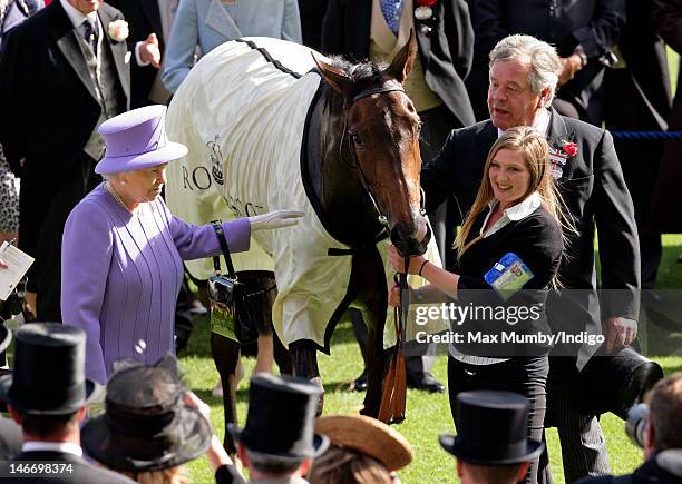 Sir Michael Stoute Photos And Premium High Res Pictures Getty Images