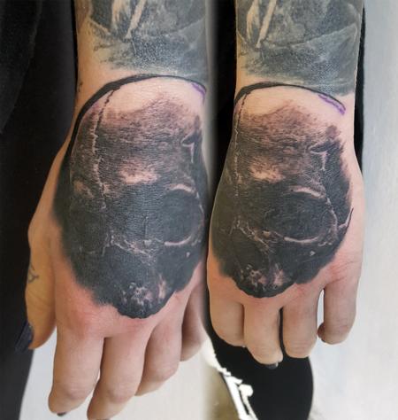 Skull Hand Tattoo By Alan Aldred Tattoonow