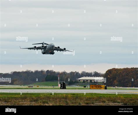 Stewart Angb Newburgh Ny A C 17 Globemaster Iii Takes To The Sky As