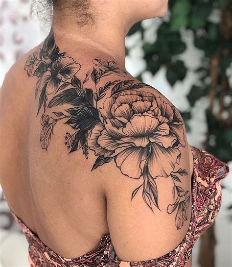 Tattoos For Women Back Tattoosforwomen Beautiful Flower Tattoos