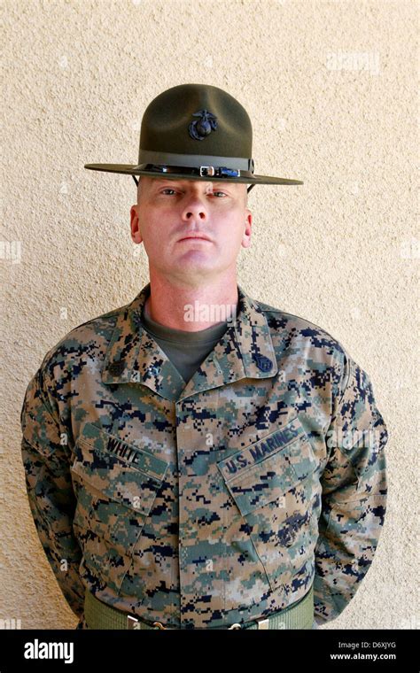 Us Marine Corps Drill Instructor Stockfotos Und Bilder Kaufen Alamy