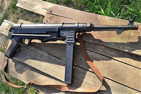 Wwii German Mp40 Schmeisser Submachine Non Firing Replica Guns At