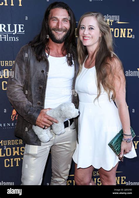 Zach Mcgowan And Emily Johnson Hi Res Stock Photography And Images Alamy